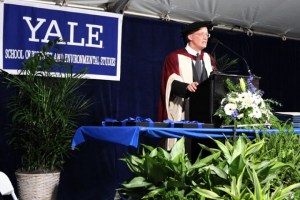 Dean Peter Crane addresses the Class of 2012 (photo: environment.yale.edu)